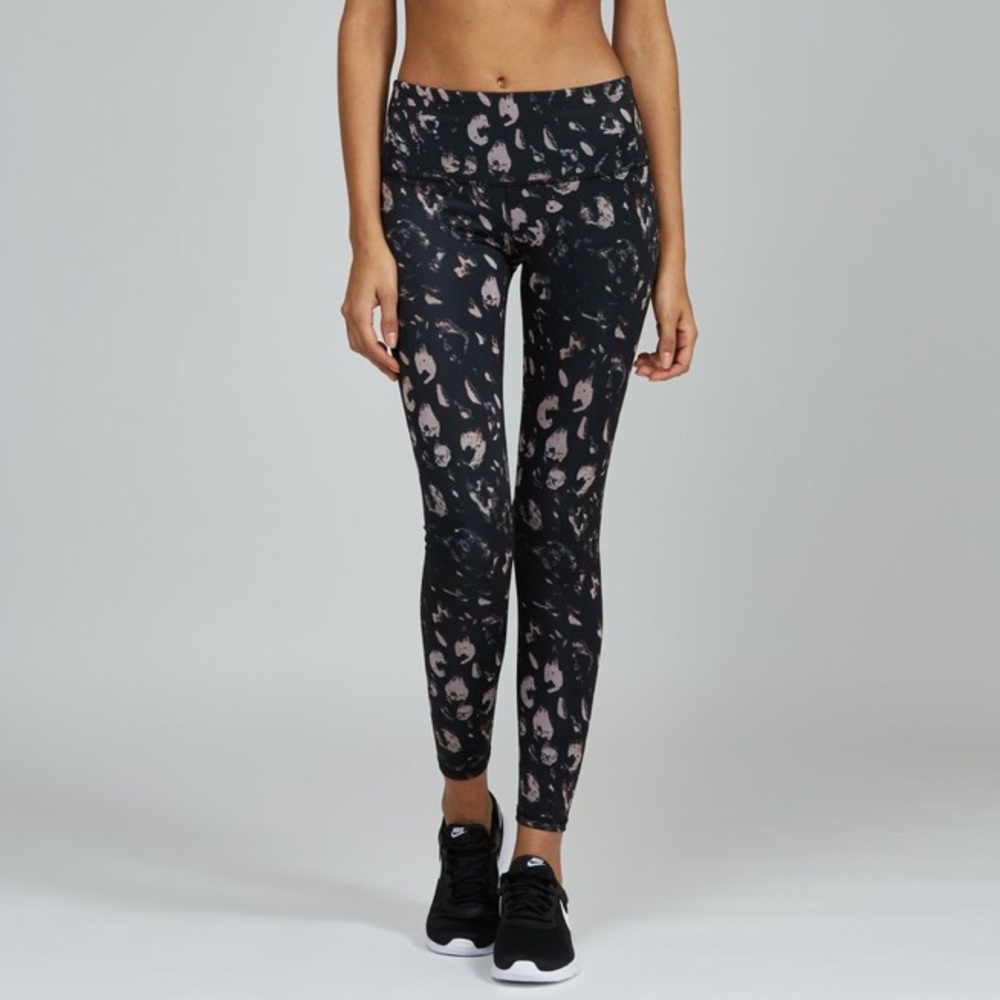 Noli Yoga High Waisted Lynx Leggings Animal Print